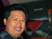 新到手的小痰盂，找個帥哥試鏡