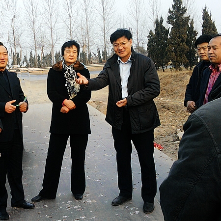汶上縣長孫琪到康驛鎮(zhèn)檢查指導(dǎo)2011春季抗旱工作
