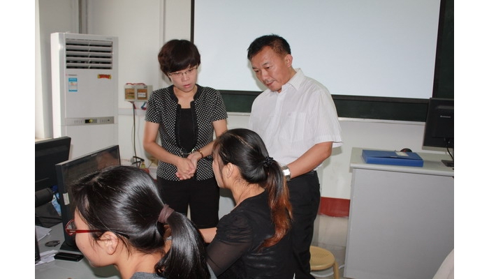 汶上縣政府副縣長趙鑫到汶上一中、縣職教中心調(diào)研教育工作