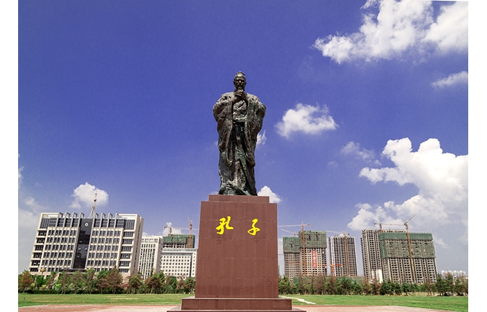 全國(guó)供銷(xiāo)合作總社黨組成員、理事會(huì)副主任駱琳來(lái)汶上縣視察供銷(xiāo)社工作