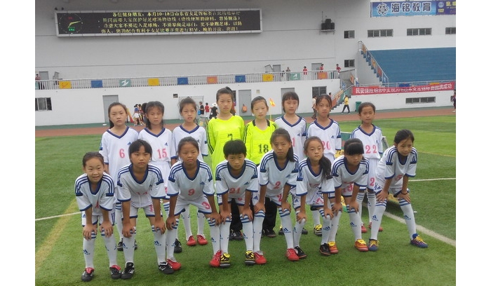 汶上：一農(nóng)村小學(xué)女子足球隊(duì)參加省錦標(biāo)賽載譽(yù)歸來