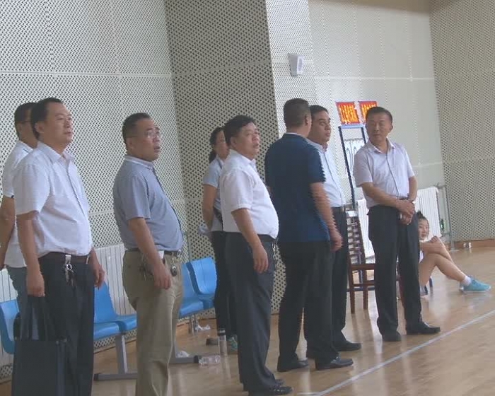 田縣長視察濟(jì)寧市第十四屆運(yùn)動(dòng)會(huì)籃球比賽賽事情況