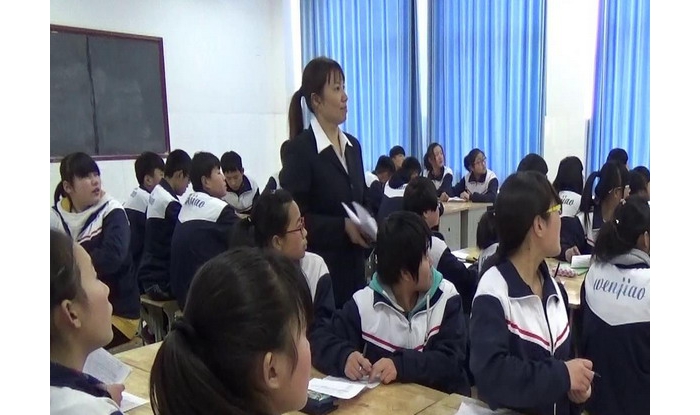“師德典型在身邊”——次丘鎮(zhèn)中學教師賈瑞