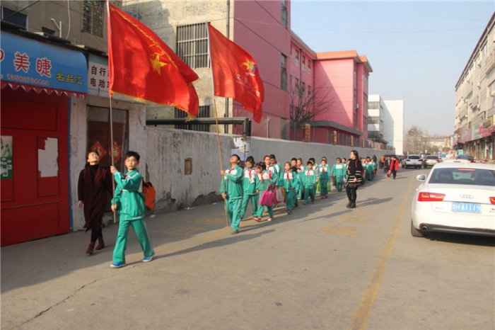 汶上縣“相約中國夢 快樂共成長”城鄉(xiāng)少先隊(duì)手拉手結(jié)對活動(dòng)啟動(dòng)本文為汶上信息港轉(zhuǎn)載 ...