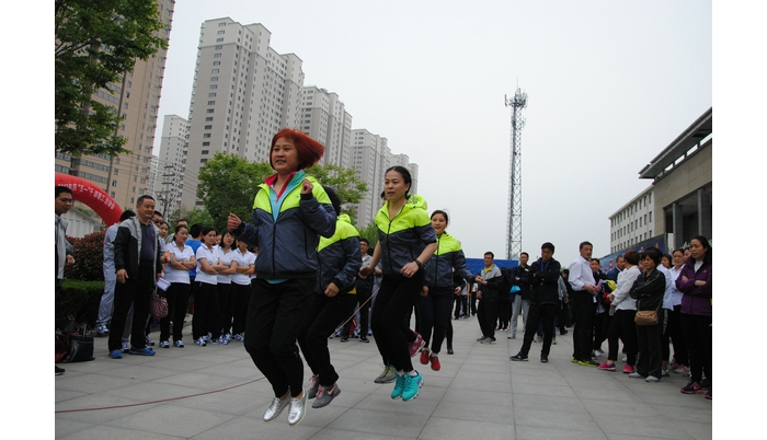 縣教育體育局在縣慶“五一”干部職工運動會上取得佳績