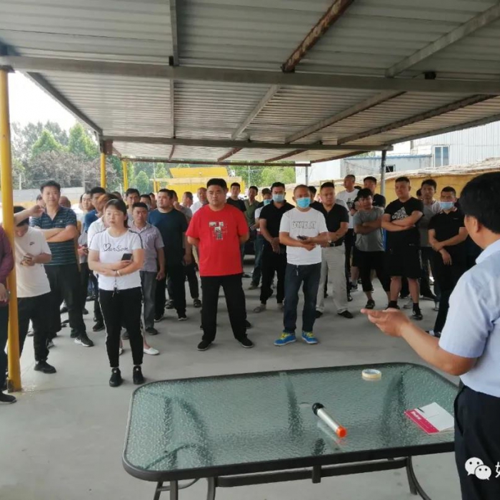 汶上縣出租車企業(yè)舉辦“安全、素質(zhì)、服務(wù)”培訓(xùn)活動(dòng)